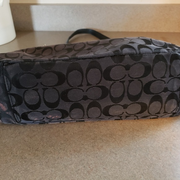 Coach Tote/purse - Picture 4 of 4